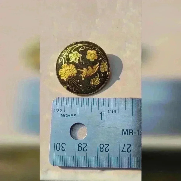 Vintage Damascene  brooches gold tone with black background gold flower and bird - Picture 11 of 17
